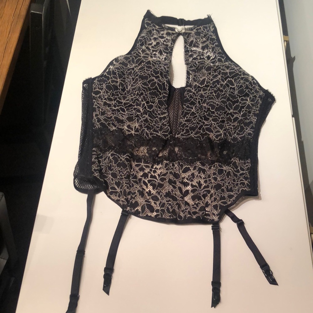 Victoria’s Secret 36D corset